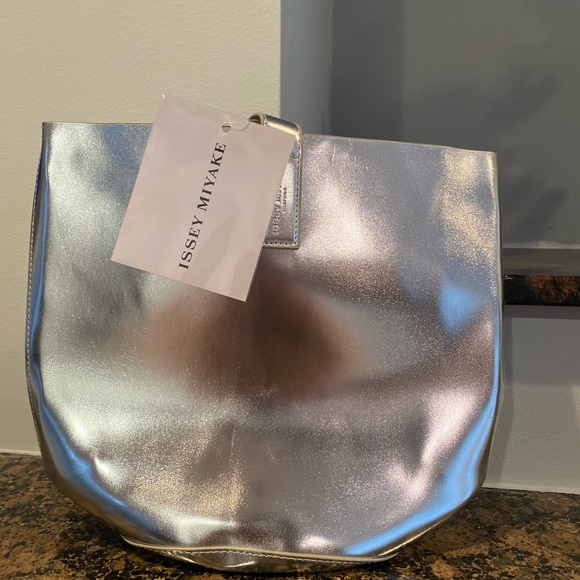 Issey Miyake Silver Bag ✨ - Picture 3 of 7